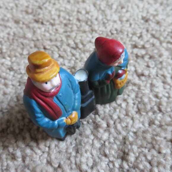 Christmas Village Department 56 Ceramic FIgurines (Broken) - Picture 3 of 4